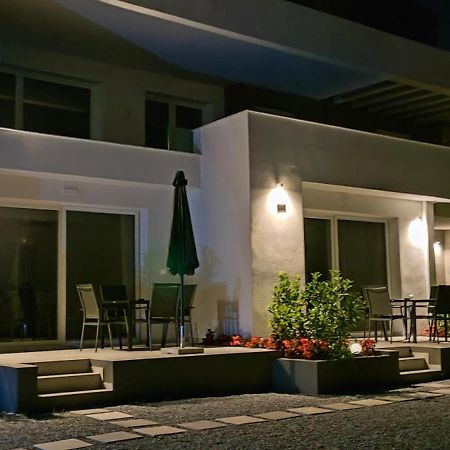 Aquarama Suites Nea Iraklitsa エクステリア 写真