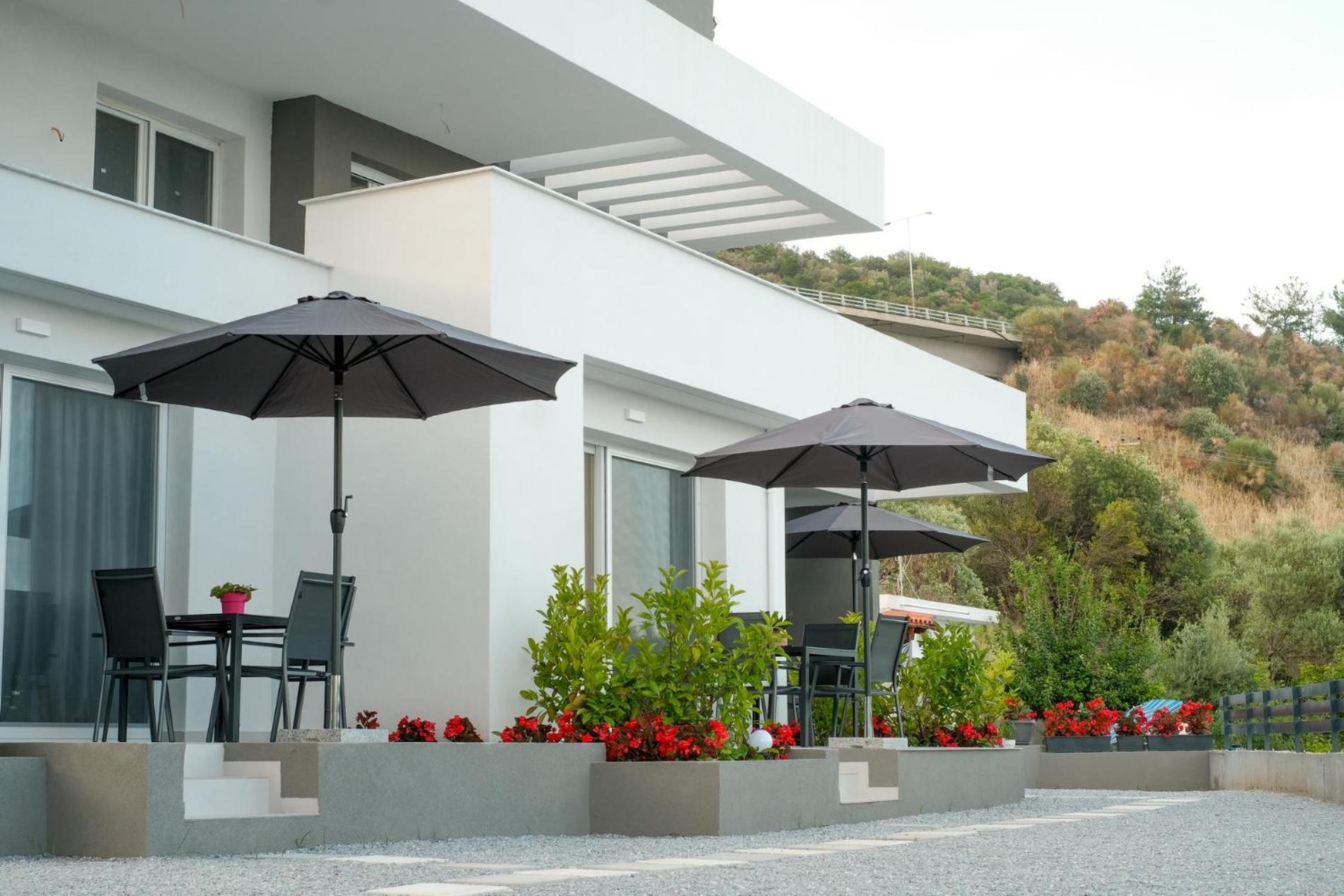 Aquarama Suites Nea Iraklitsa エクステリア 写真