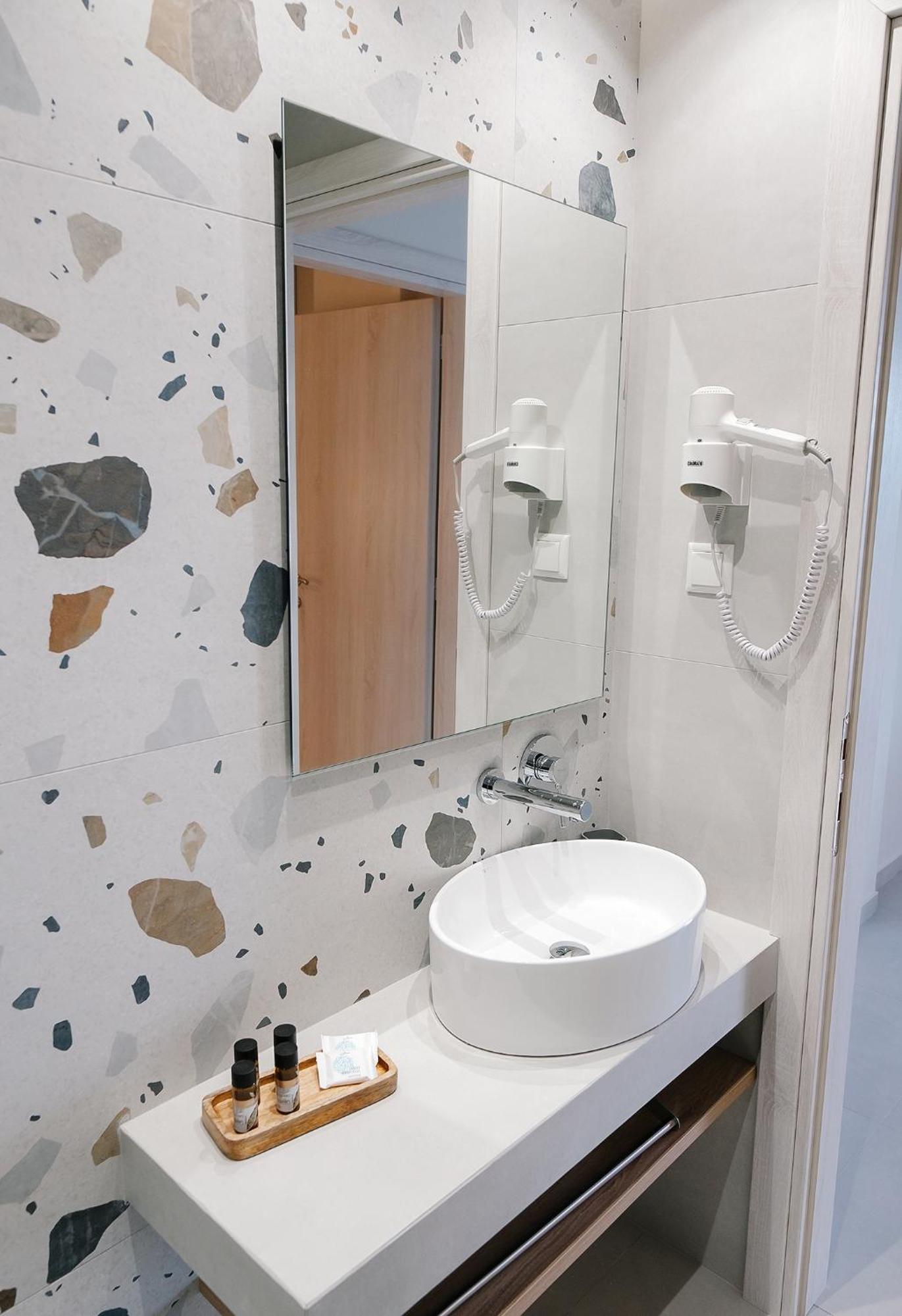 Aquarama Suites Nea Iraklitsa エクステリア 写真